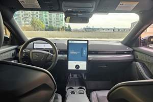 FORD MUSTANG MACH-E GT USADO CON VOLANTE A LA IZQUIERDA/DERECHA - Product Image 2