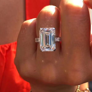 แหวนหมั้นเพชรแบบสว่างสดใสสำหรับผู้หญิงแหวนหมั้นเพชรสีทอง18K แหวนของขวัญทรงฮาโลและปูหรูหราได้รับการรับรองจากห้องปฏิบัติการ - Product Image 1