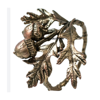 Anneaux de serviette élégants et stylés en feuilles dorées, tailles et designs personnalisés pour la décoration de table