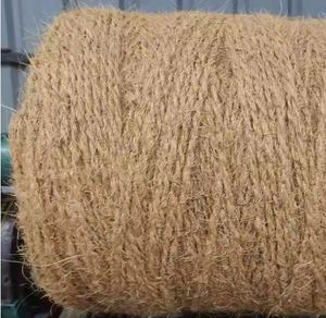 Rouleau de fil de coco naturel fait main en fibre végétale, design rustique extérieur, emballage monobloc pour filtration d'huile d'olive - Product Image 1