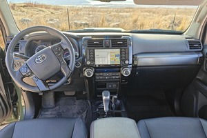 โตโยต้า 4Runner TRD Pro ปี 2020 มือสองพรีเมียม วิ่งมาแล้วประมาณ 14,300 ไมล์ - Product Image 3