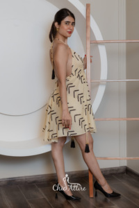 Venta al por mayor personalizado OEM de alta calidad nueva llegada A-Line vestido con cuello en V para las mujeres impresas con cordones vestido bohemio para vacaciones y playa - Product Image 2