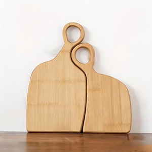 Ensemble de planches à découper en bois, forme rectangulaire avec poignée, finition bois naturel, planche à découper de cuisine pour la préparation des aliments - Product Image 3