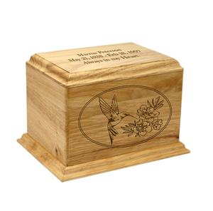 Elegante urna de madera para cremación de mascotas con diseño de colibrí grabado a medida, urna de madera para fotos de mascotas. - Product Image 1