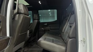 รถกระบะ GMC Sierra Denali 1500 ปี 2022 สีขาว มือสอง เครื่องยนต์เบนซินเทอร์โบ 6.1-8 ลิตร เกียร์อัตโนมัติ ล้อแม็ก R20 ไฟหน้า LED - Product Image 5