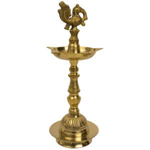 Diya traditionnel en laiton pour l'éclairage spirituel du temple domestique et la décoration de Pooja, magnifiques lampes à huile annam - Product Image 1