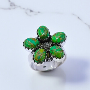 แหวนเงินสเตอร์ลิงลายดอกไม้ประดับพลอยทองแดงสีเขียว ดีไซน์สวยงาม แหวนเงินทำมือ - Product Image 2