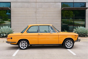 Vehículo Usado a Precio Accesible - Volante a la Izquierda |   Volante a la derecha |   CONVERSOR DE ENERGÍA ELÉCTRICA 1974 B M W 2002 5 VELOCIDADES - Product Image 2