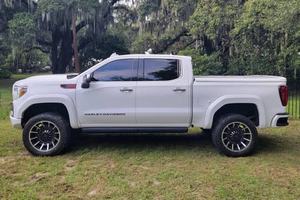 GMC Sierra 1500 Harley-Davidson Edition 4x4 Usada, Año 2021, Motor 6.2L V8, Transmisión Automática (10 Velocidades), Tracción 4WD/AWD - Product Image 2