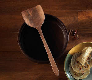 Espátula Ergonómica de Madera Natural, Espátula Ranurada, Mango Curvo Antiarañazos, Utensilio de Cocina de Madera, Apto para Utensilios Antiadherentes - Product Image 1