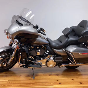 Nueva Motocicleta de Aventura - Product Image 1