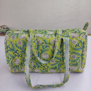 Bolsa de Viaje de Lujo con Estampado a Mano, Bolsa de Lona de Gran Capacidad, Duradera, Ecológica, Verde, Floral, Acolchada, de Algodón - Product Image 1
