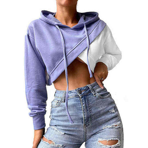 Sweat à capuche court confortable pour femme, hiver, devant tendance, streetwear, polaire doux, parfait pour un look moderne au quotidien - Product Image 3