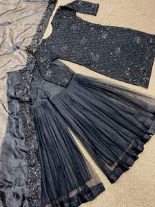 Ensemble indien brodé de paillettes Sharara Gharara Kurti de créateur pakistanais vêtements ethniques 3 pièces robe lourde Salwar ensemble filet à papillons - Product Image 6