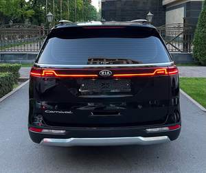 KIA Carnival Signature Gravity d'occasion 2021 en excellent état - Product Image 3