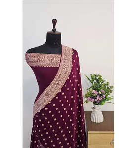 Sari en Georgette Khaddi Banarasi pur, tissé à la main, tissu doux, travail de zari complexe, drapé luxueux, pour mariage et fête - Product Image 3