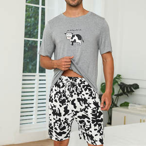 Conjunto corto de algodón personalizado de buena calidad OEM para hombre, conjunto doble para gimnasio, camisetas de algodón para hombre al por mayor con pantalones cortos transpirables a juego - Product Image 2