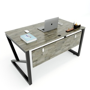 Escritorio de Oficina Moderno y Minimalista con Patas de Hierro Ensambladas para Uso en el Dormitorio - Product Image 1