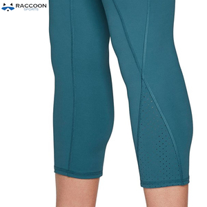 Leggings hasta la Rodilla de Alta Calidad, Transpirables, Antibacterianos y Suaves, con Diseño de Logotipo Personalizado para Mujer, de Raccoon Sports - Product Image 5