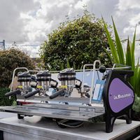 Machine à café expresso italienne neuve, produit très demandé en gros, disponible pour l'expédition, achetez une machine à café commerciale à prix avantageux