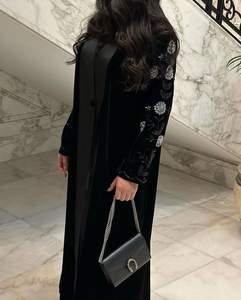 Abaya de Seda Hecha a Mano Edición Glamour de Dubái, la Más Vendida, Ropa Musulmana Tradicional para Mujer, Detalle de Cristal, Elegante y Modesta, Larga - Product Image 1