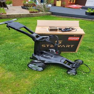 Carrito de Golf Stewart Q Follow de Alta Calidad con Control Remoto - Product Image 1