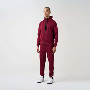 Chándal Deportivo Rojo de Invierno para Hombre, Personalizado, de Felpa Técnica, Ajustado, Cómodo y Elegante, con Tela Elástica para Fitness y Atuendos Casuales - Product Image 3