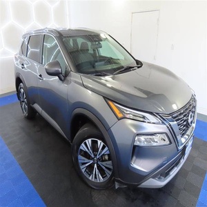 Nissan Rogue Gris 2023 en Perfecto Estado - Product Image 1