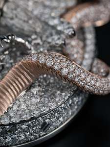 จี้รูปภาพประดับเพชรโมอิสซาไนต์ VVS ขนาด 2.5 นิ้ว พร้อมสร้อยคิวบาลิงค์ขนาด 13 มม. - Product Image 5