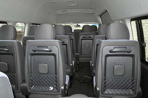 Fourgonnette de transport de passagers à toit haut de 16 places, modèle 2023, conçue pour un transport de groupe confortable et fiable - Product Image 4