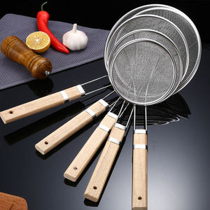 ที่กรองโลหะสแตนเลสขนาดกะทัดรัดสำหรับงานครัวประจำวันที่มีประสิทธิภาพดำเนินการด้วยมือสำหรับการล้างข้าวหรือควินัว - Product Image 5