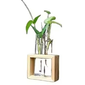 Vase en bois avec tube en verre, finition naturelle, décoration de table pour la maison - Product Image 4