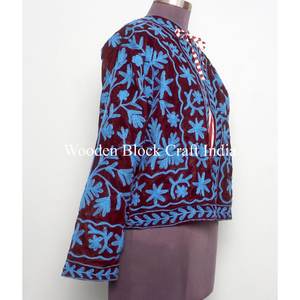 Veste en velours pour femme, broderie indienne Suzani faite à la main, col montant, broderie florale, rembourrage en coton, décoration boutonnée, printemps - Product Image 4