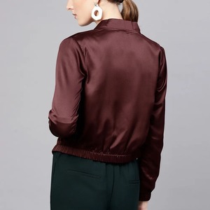 Diseño personalizado mejor calidad transpirable Mujer gota hombro invierno mancha chaqueta para mujer chaqueta universitaria - Product Image 2