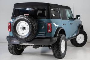 Ford Bronco 2022 Impecable, Volante a la Derecha/Izquierda, Transmisión Manual de 7 Velocidades, 4x4, Listo para Entrega - Product Image 3