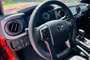 PRÊT À CONDUIRE - VÉHICULE D'OCCASION À VOLANT À GAUCHE |   1200 MILEAGE 2023 TOYOTTAA TACCOMAAA TRD PRO DOUBLE CAB 4×4 V6 - Product Image 4