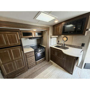 Caravana de Lujo Forest River Flagstaff 29RSWS 2019, Remolque de Viaje 4x4 para 4 Personas, Suspensión de Muelles de Lámina Gris Aluminio - Product Image 6