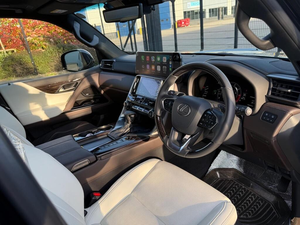 Lexu-x LX LX600 3.5l V6 TWIN TURBO 7 PLACES EURO 6 5dr Conduite à droite - Product Image 6