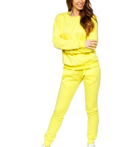 OEM de las mujeres de 2 piezas de desgaste de la calle Athletic Jogger Suit pantalones de chándal acampanados y transpirable sudadera al por mayor chándal de terciopelo - Product Image 1