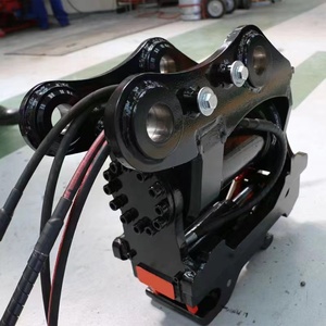 Mini-Bagger Schnellwechsler mit Neigungsfunktion - Product Image 6