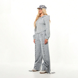 Ensemble de jogging de qualité supérieure, vente chaude, vêtements de rue personnalisés, vêtements d'automne, imprimé, haut court pour femme, ensemble de survêtement 2 pièces - Product Image 2