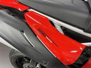 ¡Grandes Ofertas! Motocicleta Deportiva Monomarcilla Hypermotard 698 2025 en Stock - Product Image 5