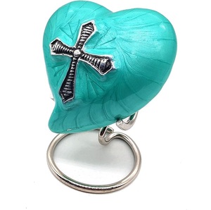 Urne funéraire souvenir en forme de cœur unique pour cendres humaines fabriquée à la main en laiton et gravée à la main à la maison - Product Image 5