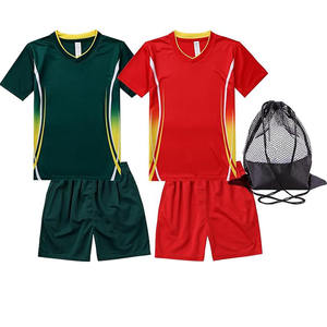 Chándal de camiseta de fútbol con sublimación de poliéster de secado rápido de alta calidad, logotipo personalizado, Impresión de nombre, colores personalizados, ropa de fútbol - Product Image 1