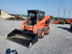 รถตักล้อยาง Kubota SVL75-2 มือสอง พร้อมจำหน่าย  มอเตอร์เกียร์บ็อกซ์คุณภาพสูงอเนกประสงค์ ทนทาน พร้อมการรับประกัน 1 ปี - Product Image 1