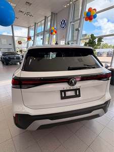 Pre-owned Clean 2025 Volks-wagen tiguan s - Product Image 6