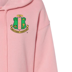 Sudadera con Capucha Corta de Felpa para Mujer AKA Crest Shield, Sudadera Corta Premium Personalizada para Hermandades Griegas, Color Rosa Claro - Product Image 4