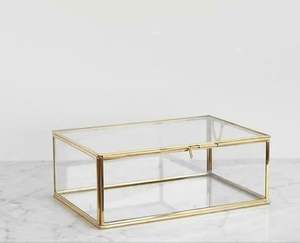 Boîte à bijoux en laiton et verre antique avec cadre décoratif, parfaite pour le stockage de bijoux, événements spéciaux et cadeaux - Product Image 6