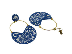 Pendiente de diseño de Pottary azul pintado a mano, joyería, acabado dorado mate, Material de latón, pendiente colgante para niñas y mujeres - Product Image 4