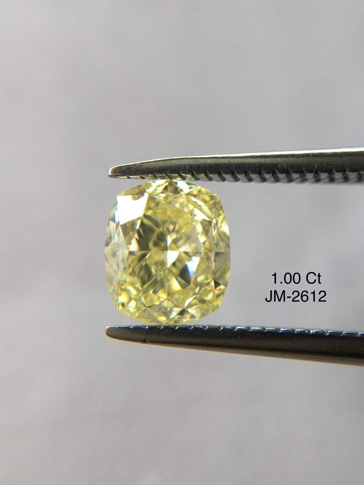 สีเหลือง